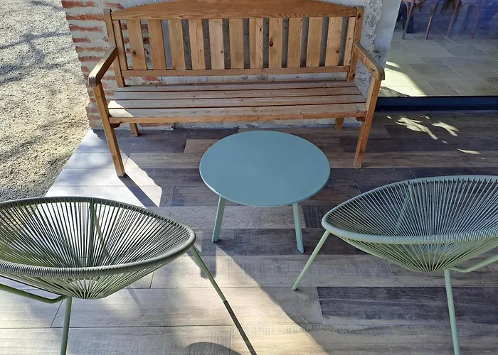 Petit coin de paradis, calme et confort garantie ! Chambre indépendante dans une dépendance !